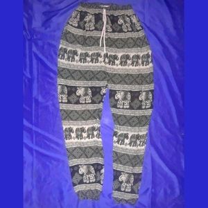 2/$20 Boho Chic elephant print white black yoga pants